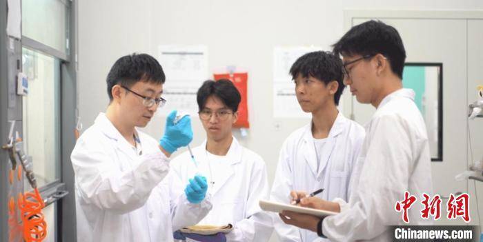 廣東工業(yè)大學(xué)研發(fā)新材料給芯片“退燒”:新材料